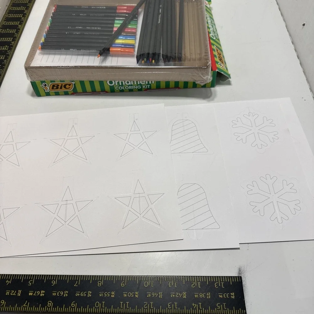 BIC Ornament Coloring Kit,‎ 44 Count,12 Pencils,12 Felt Pens,12 3D Ornaments +